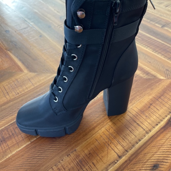 Steve Madden Herrick Combat Heel - Picture 4 of 6